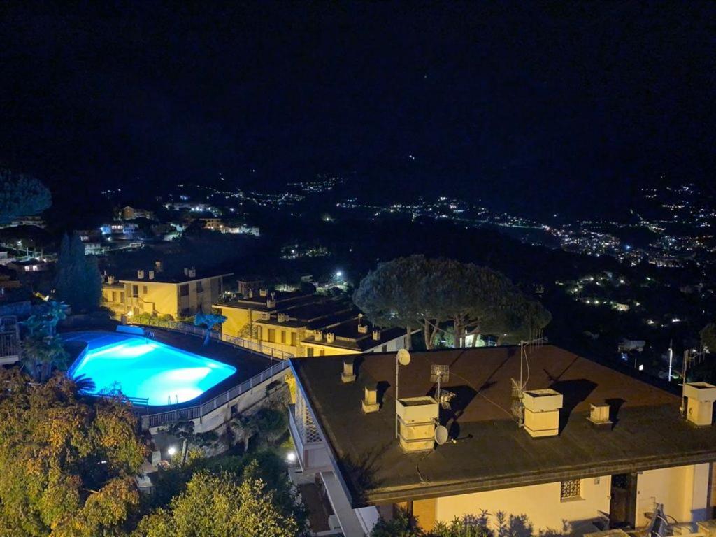 Residence "Delfino" Con Piscina E Campo Da Tennis Rapallo Buitenkant foto